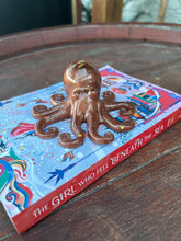 Load image into Gallery viewer, Oliver the Octopus Bookshelf Buddy in Resin ,BRONZE
