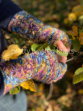 Load image into Gallery viewer, “Lady Solstice” Fingerless Mitts CROCHET PATTERN.

