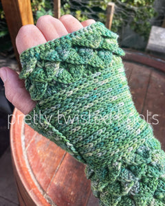 Wyverns & Witchings CROCHET PATTERN
